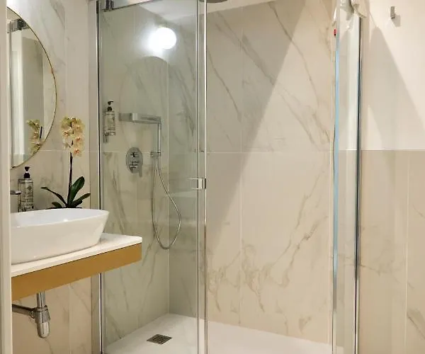 Riva Palace فندق