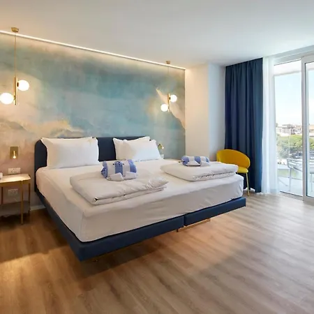 ホテル Riva Palace 4*