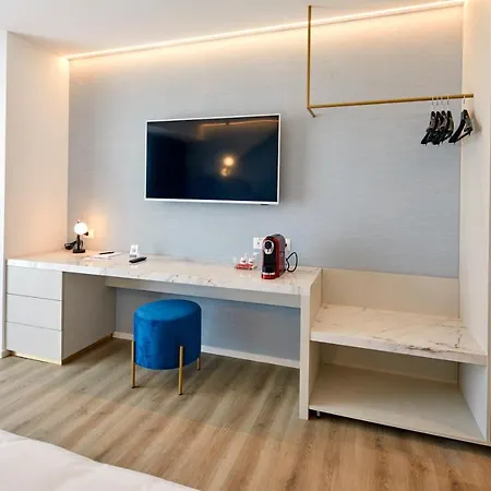 ホテル Riva Palace 4*