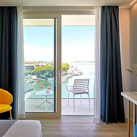 Riva Palace Отель 4*