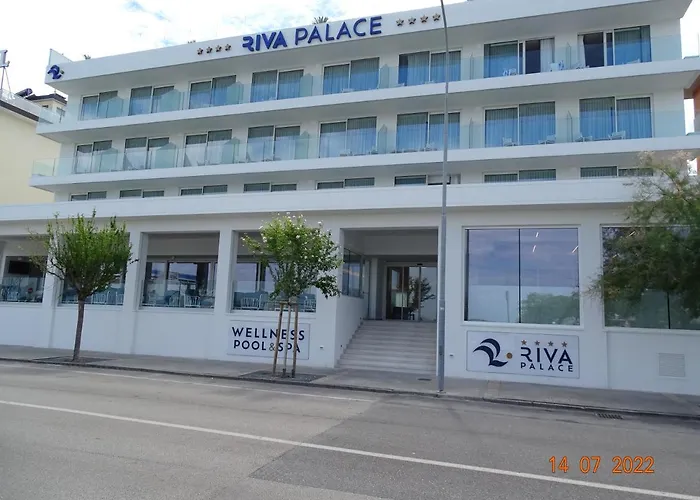 Hotel Riva Palace 4*