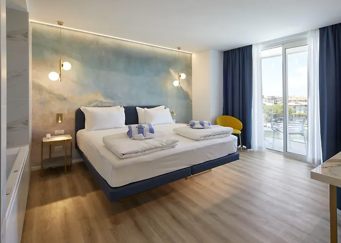 Riva Palace Готель 4*